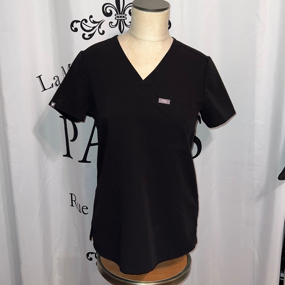 FIGS SCRUB TOP SIZE XS PO# 1455